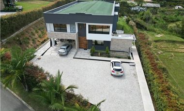 Casa en venta, en El Retiro Antioquia