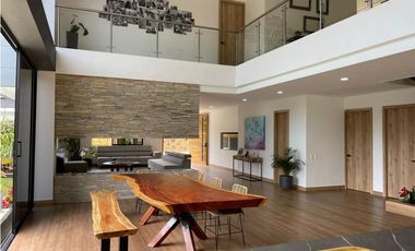 Casa en venta, en El Retiro Antioquia