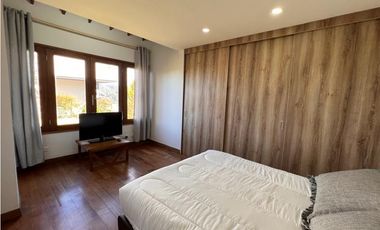 CASA EN ARRIENDO SECTOR LOMA DEL ESCOBERO - ENVIGADO