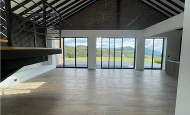 Espectacular casa para estrenar en El Retiro