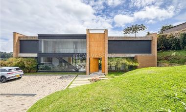 Venta de Casa Campestre en Parcelación Alto de Palmas