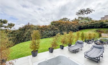 Venta de Casa Campestre en Parcelación Alto de Palmas