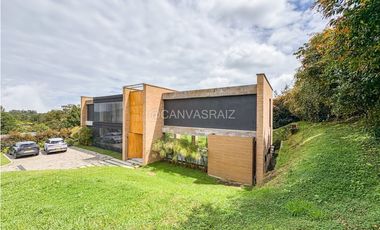 Venta de Casa Campestre en Parcelación Alto de Palmas