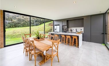 Venta de Casa Campestre en Parcelación Alto de Palmas