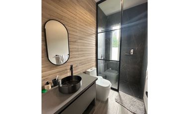 HERMOSA CASA MODERNA  DE DOS NIVELES CERCA DEL MAR. Pto Colombia