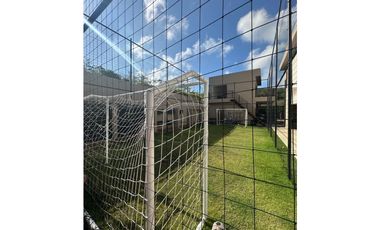 HERMOSA CASA MODERNA  DE DOS NIVELES CERCA DEL MAR. Pto Colombia