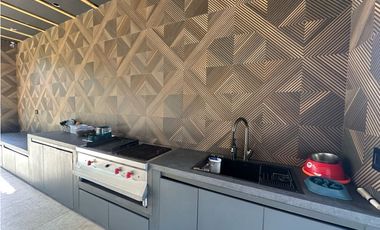 HERMOSA CASA MODERNA  DE DOS NIVELES CERCA DEL MAR. Pto Colombia