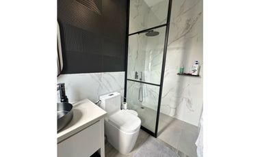 HERMOSA CASA MODERNA  DE DOS NIVELES CERCA DEL MAR. Pto Colombia