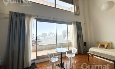 Villa Urquiza doble altura Balcòn Terraza Todo Luz