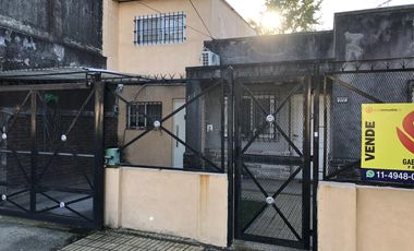 Casa 2 familias - Venta - Gabriel Suarez