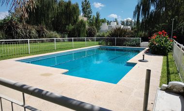 Casa en  Los Puentes, Lujan