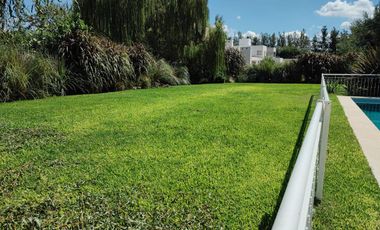 Casa en  Los Puentes, Lujan