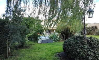 Casa en  Los Puentes, Lujan