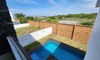 Casa en RENTA en PUNTA TIBURON, con alberca