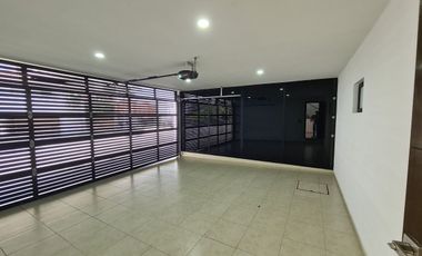 Casa en RENTA en PUNTA TIBURON, con alberca