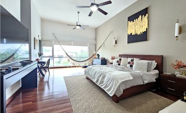 Casa en alquiler en Altos del Golf (LM)