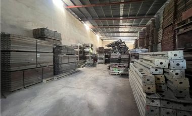 VENDO GALERA EN JUAN DIAZ / 2 OFICINAS / 600m2 / YG