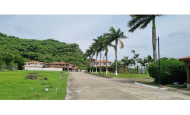 LAS CUMBRES / GREEN VILLAGE / 225m2 / 3 HABITACIONES / AMPLIA TERRAZA