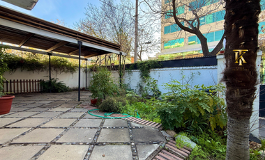 Casa Oficina, Excelentes Espacios, Estupenda Ubicación.