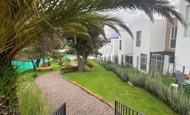 VENTA CASAS EN TUMBACO, 3 DORMITORIOS