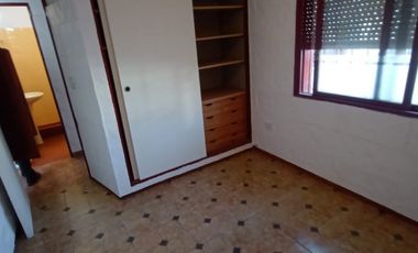 Departamento Tipo Casa en alquiler en Lanus Este