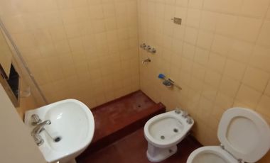 Departamento Tipo Casa en alquiler en Lanus Este