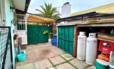 Casa en Venta en Casa con Gran Terreno en Barrio Seguro y Residencial, Metro San Joaquin, Macul