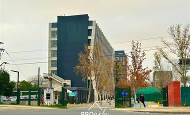 Casa en Venta en Casa con Gran Terreno en Barrio Seguro y Residencial, Metro San Joaquin, Macul