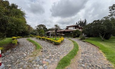 Vendo Quinta Conocoto sector Armenia 1 entre puente 8 y 9