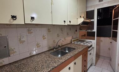 Impecable dpto 2 amb con cocina separada y lavadero!!