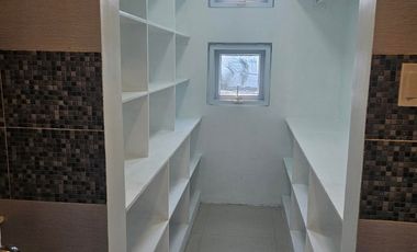 5 Bedrooms House For Rent near Clark!