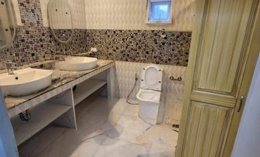 5 Bedrooms House For Rent near Clark!