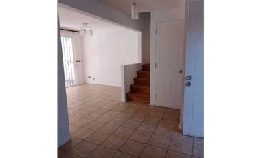 Se arrienda casa en Cardenal Oviedo, Puente Alto