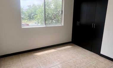Casa en venta en Cumbres Providencia Frente a Parque