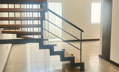 Casa en venta en Cumbres Providencia Frente a Parque