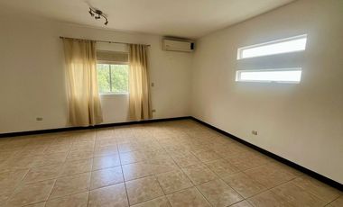 Casa en venta en Cumbres Providencia Frente a Parque