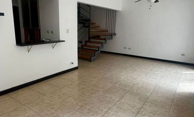 Casa en venta en Cumbres Providencia Frente a Parque