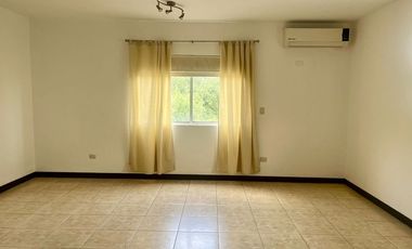 Casa en venta en Cumbres Providencia Frente a Parque