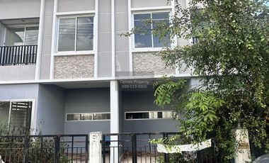 FOR SELL Townhouse/Townhome  Metrotown 3 Huai Wang Nong  CX-122955