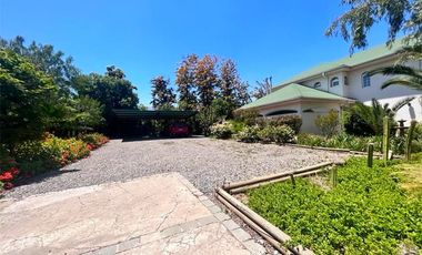 ENCANTADORA CASA CONDOMINIO