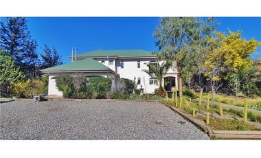 ENCANTADORA CASA CONDOMINIO