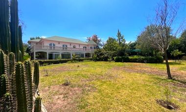 ENCANTADORA CASA CONDOMINIO