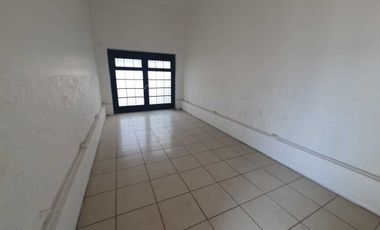 Casa en renta Colonia Americana acondicionada para oficina uso comercial