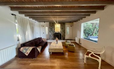 Casa a la laguna en alquiler con o sin muebles en ALTAMIRA.