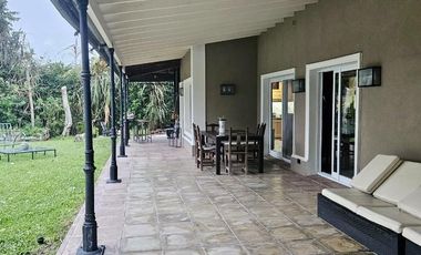 Casa a la laguna en alquiler con o sin muebles en ALTAMIRA.