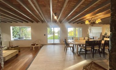 Casa a la laguna en alquiler con o sin muebles en ALTAMIRA.