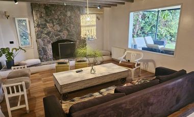 Casa a la laguna en alquiler con o sin muebles en ALTAMIRA.