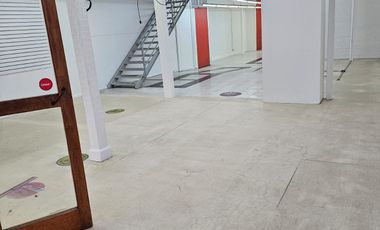 Se arrienda lindo Local