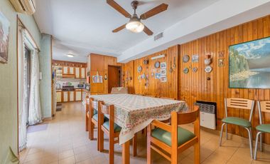 Venta Casa Lote propio 4 amb Pileta Cochera Jardín