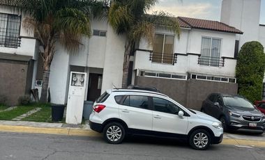 SE RENTA CASA EN BOSQUES DE CANTABRIA EN TOLUCA